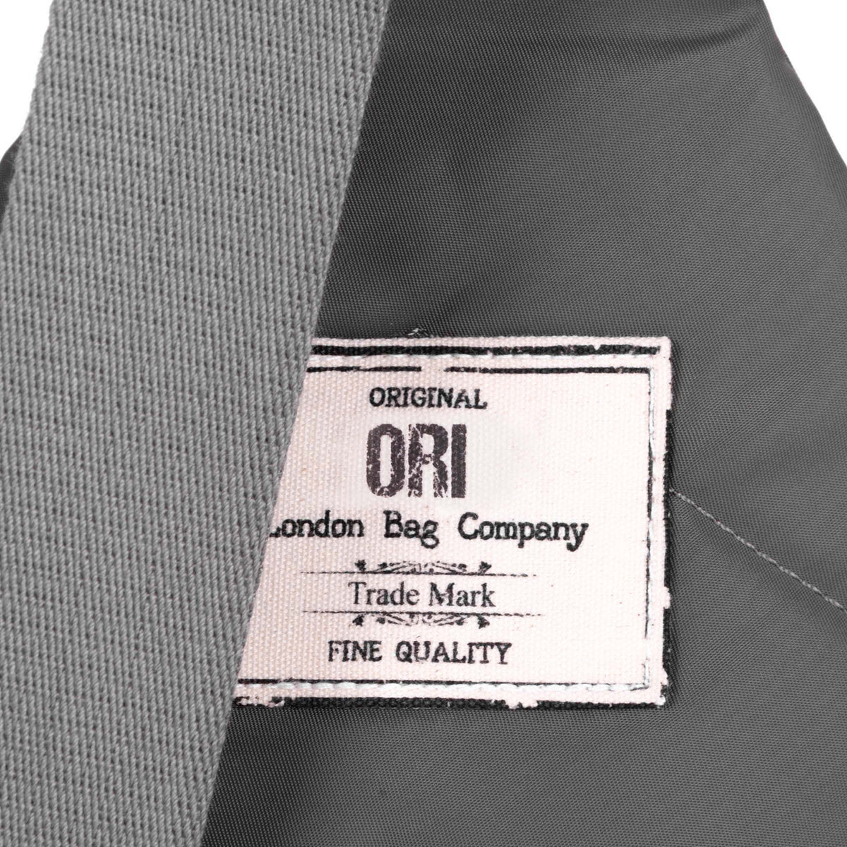 Willesden XL Sling Bag in Graphite