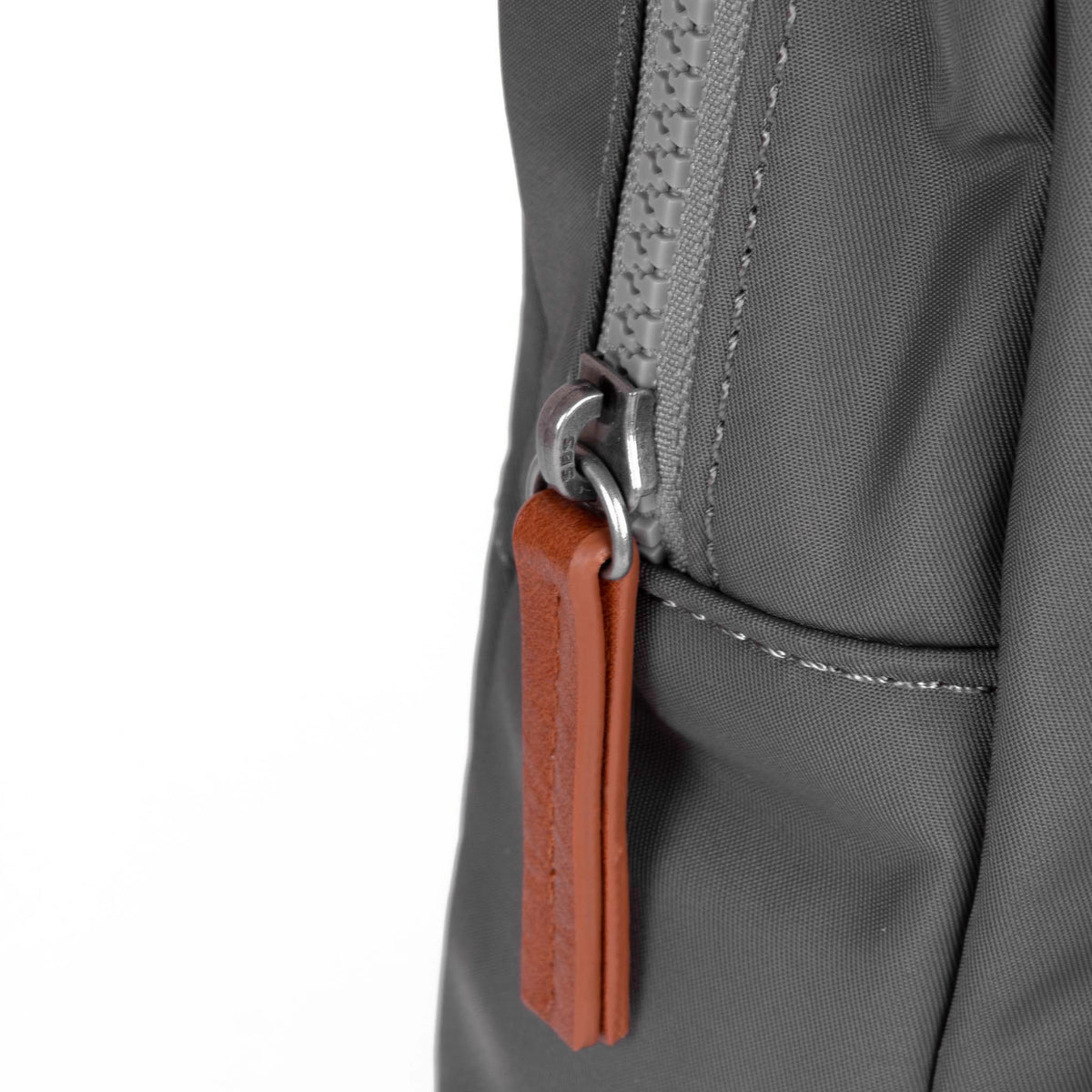 Willesden XL Sling Bag in Graphite