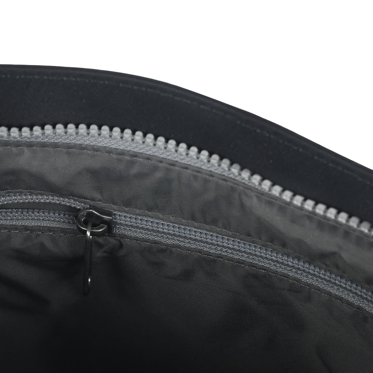 Kennington Crossbody Bag in Black